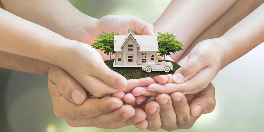 Hands Holding Home for Parent's Estate Plan